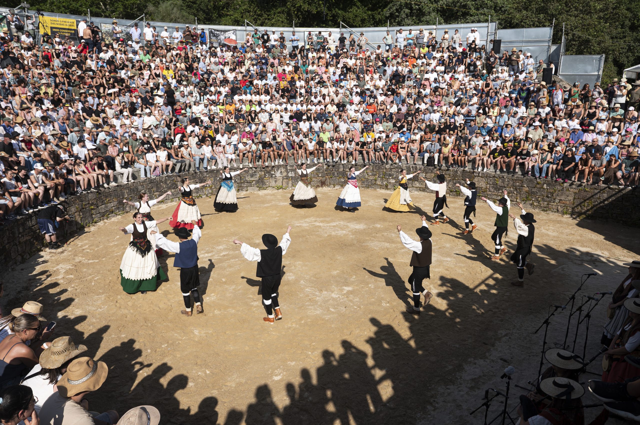 Danza tradicional no Curro