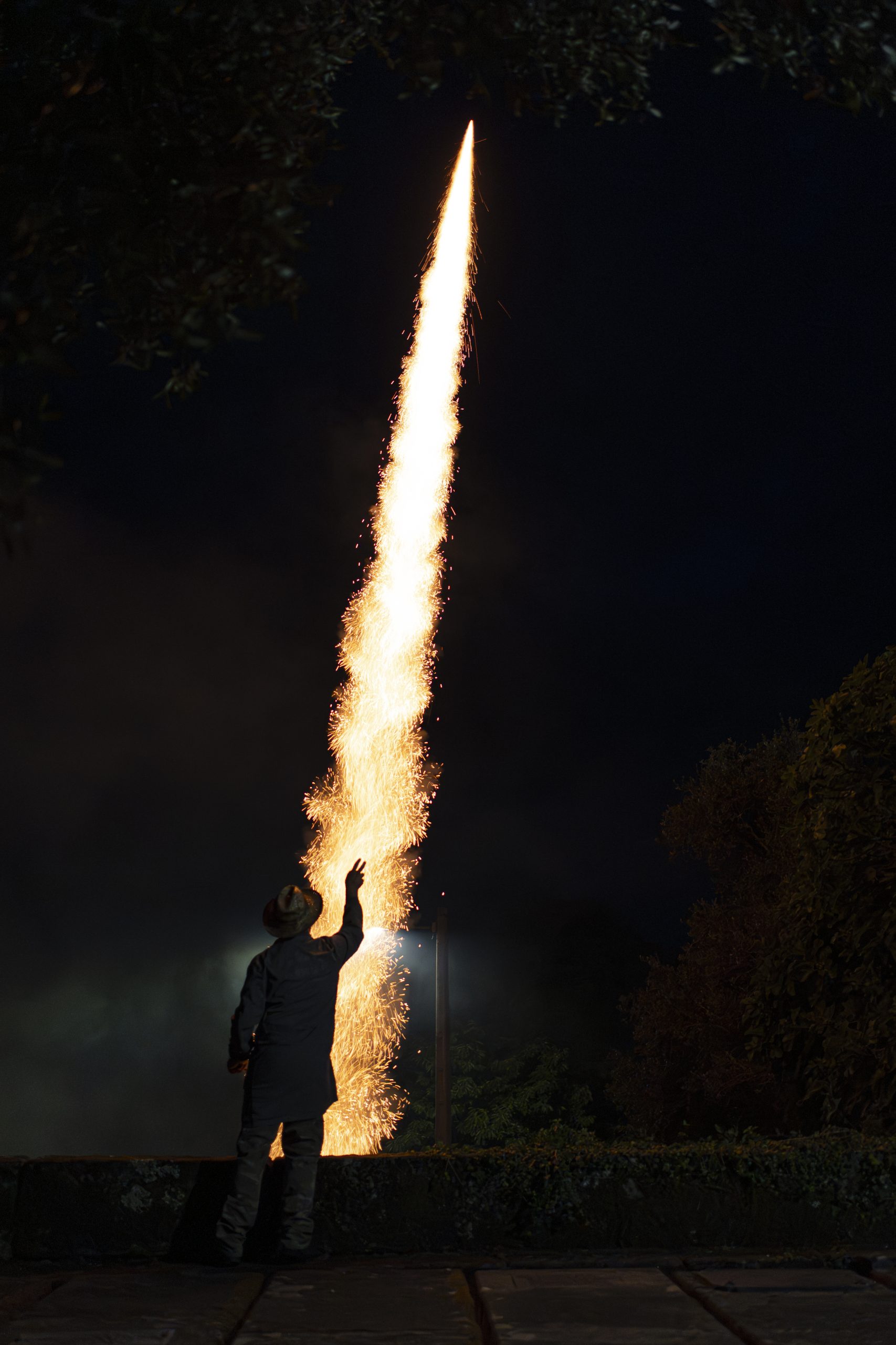 Foguete que marca o inicio da misa de alborada